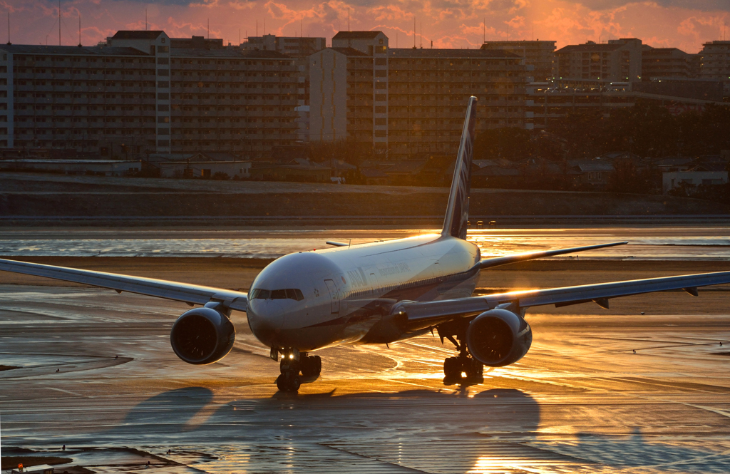 夕暮れの空港