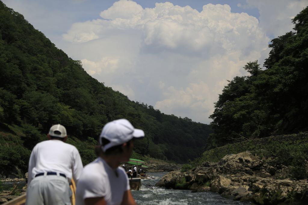 京都、川、雲、夏