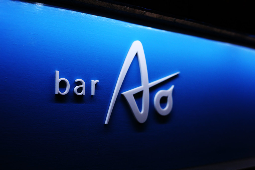 bar