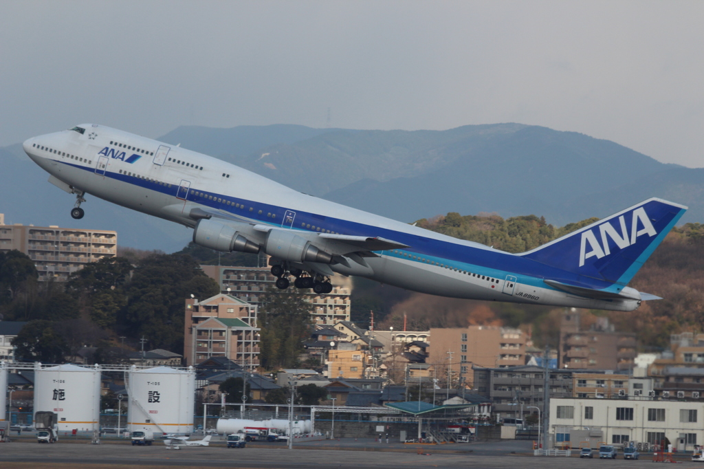 ANA B747-400