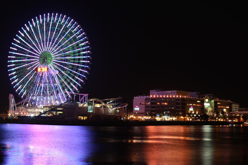 夜の観覧車