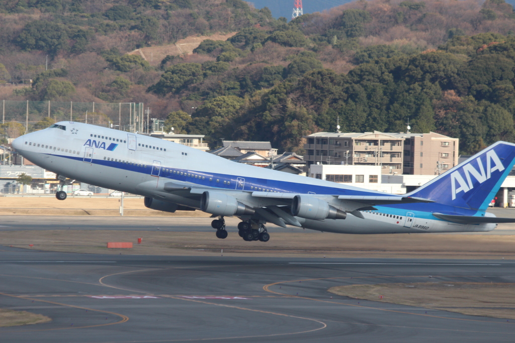 ANA B747-400