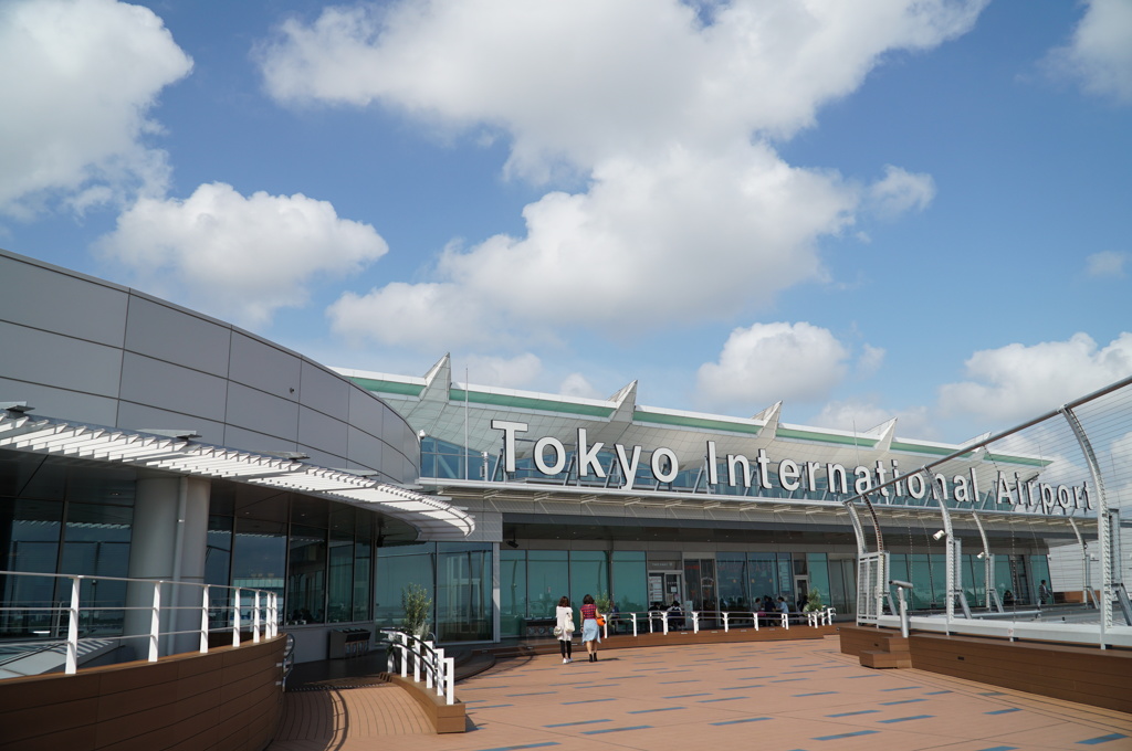 夏の羽田空港