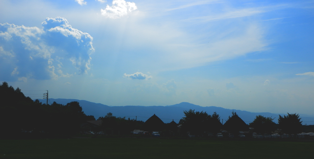  空　雲　陽射し