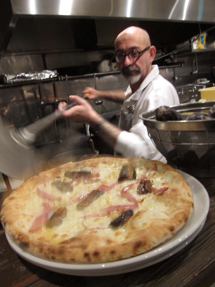 PIZZA　焼き上がりの瞬間！