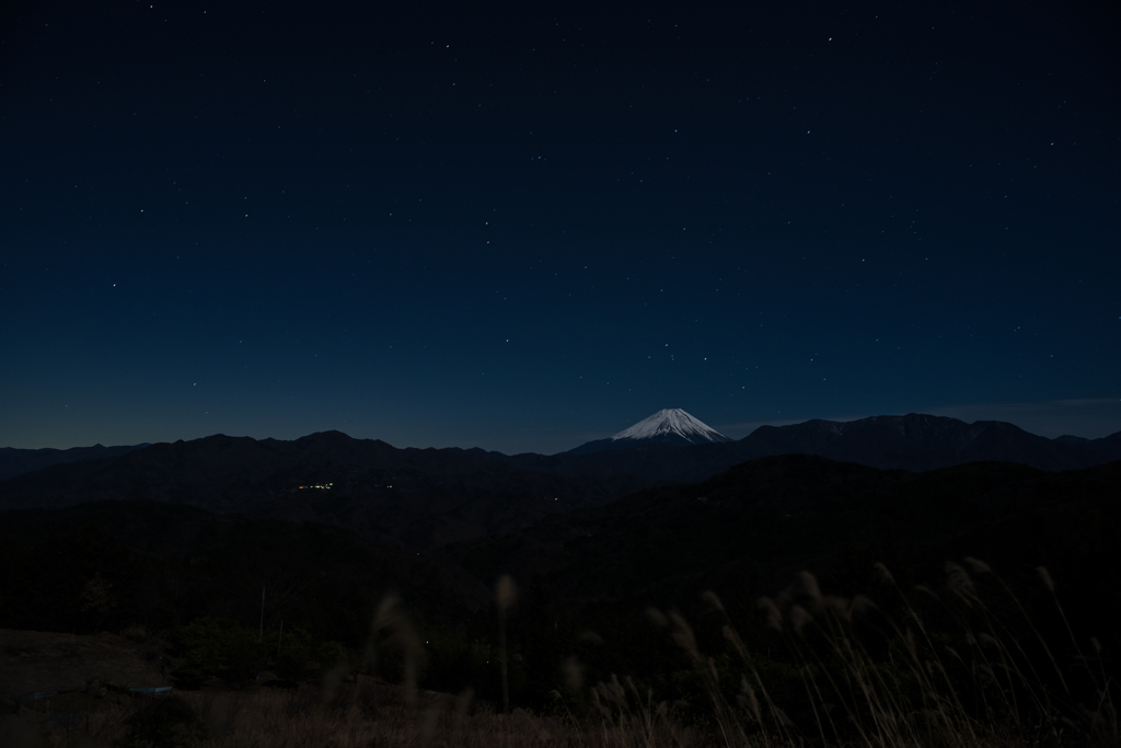 夜明け前の静寂