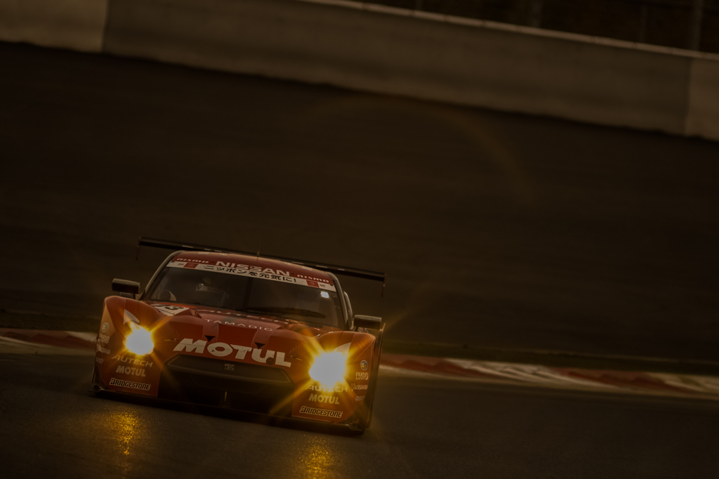 #23　NISSAN　MOTUL　AUTECH　GT-R