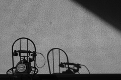 (I`m) waiting for a phone call