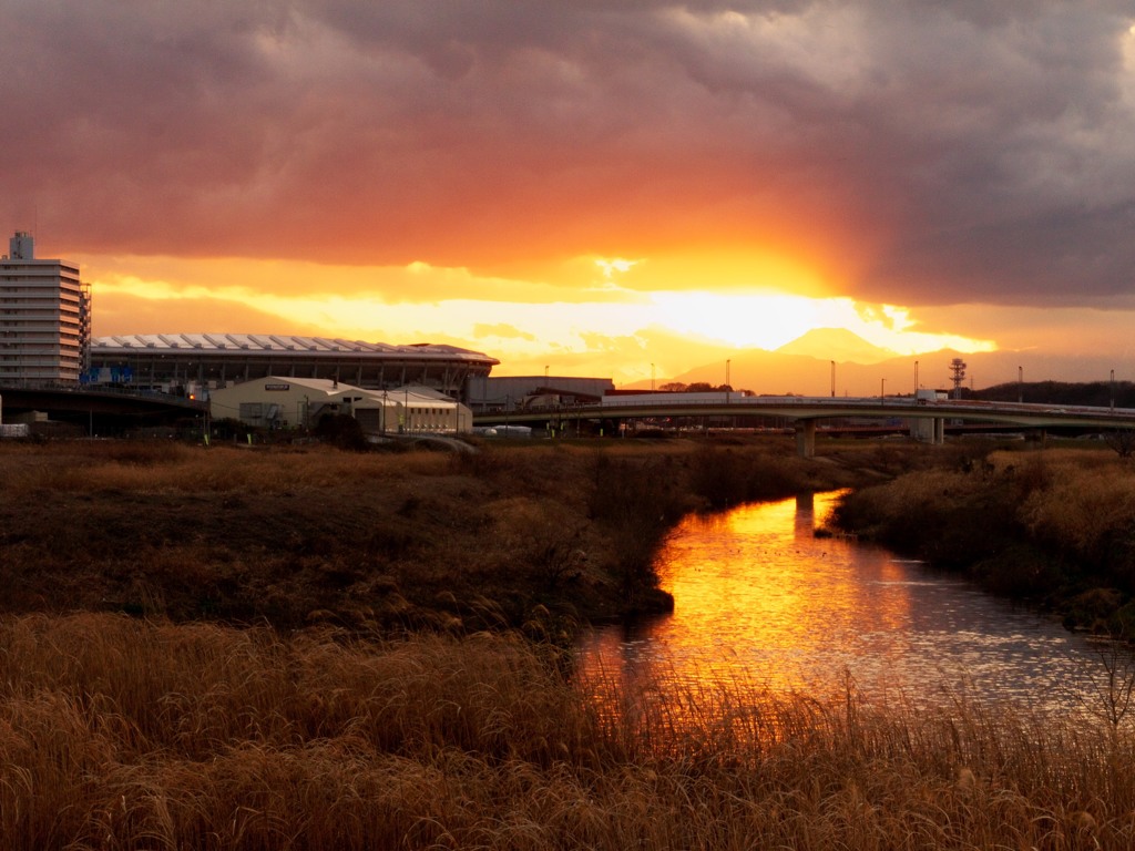 鶴見川の夕景