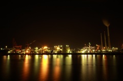 夜の工場　1
