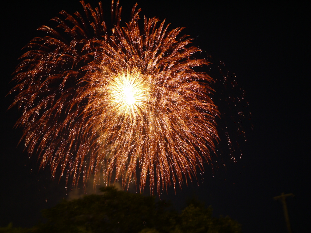 ド～ン、パッ！