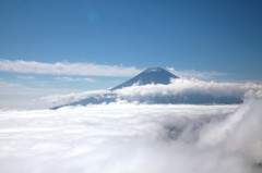 I雲海に浮かぶ富士山
