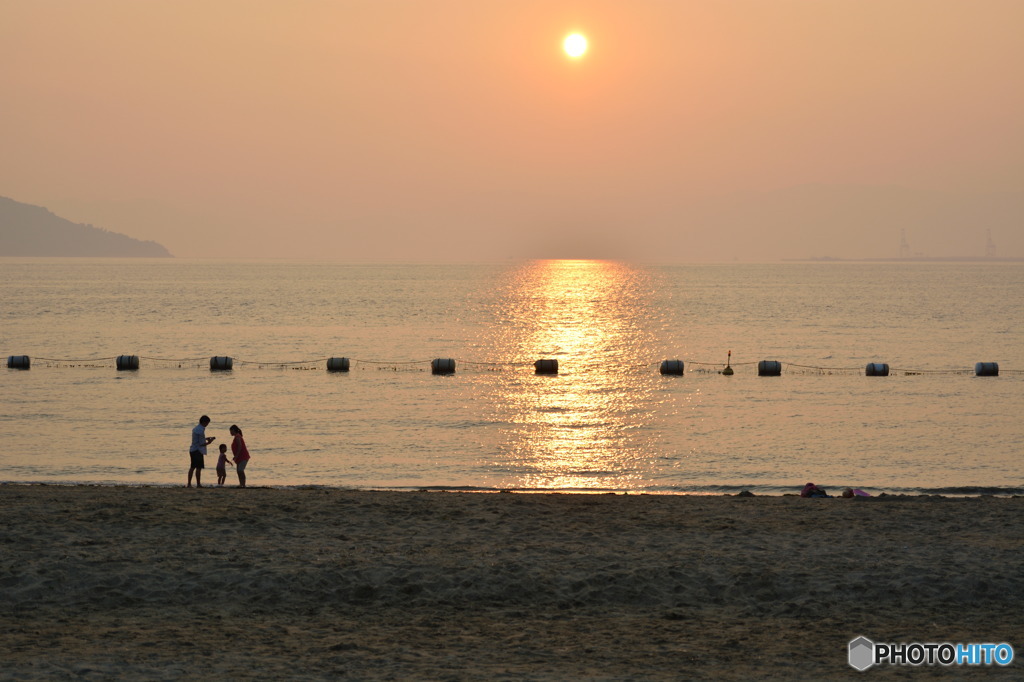 家族の夕景