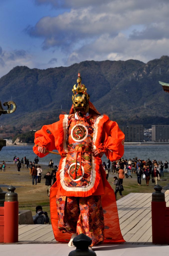 主役登場（宮島高舞台）