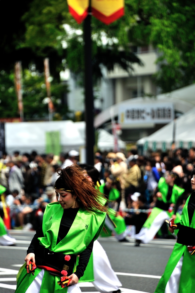 しなやかに踊って