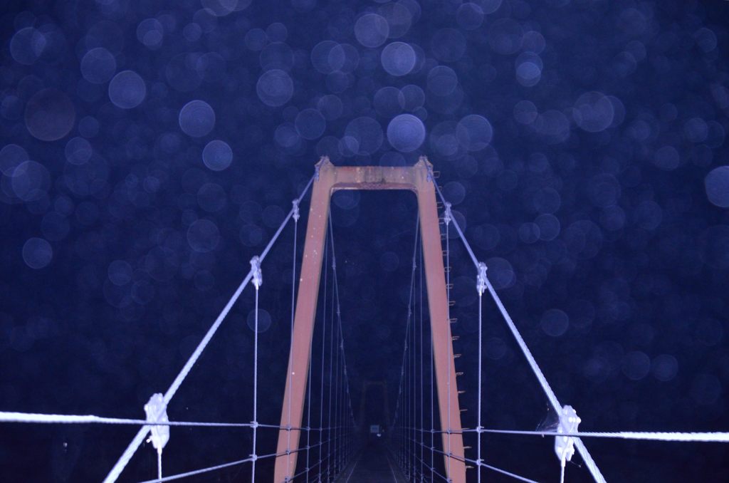 出雲立久恵峡の吊橋