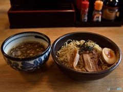 寒い日の昼食は暖かい麺類が一番①