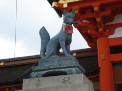 お狐様