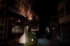 渋温泉街（夜）