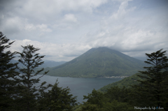 中禅寺湖と男体山