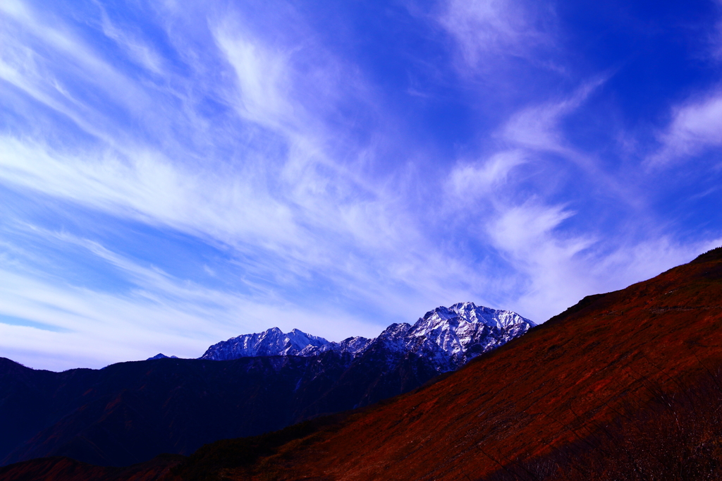 五竜岳、鹿島槍ヶ岳を望む