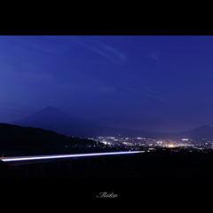 富士夜に溶けていく…