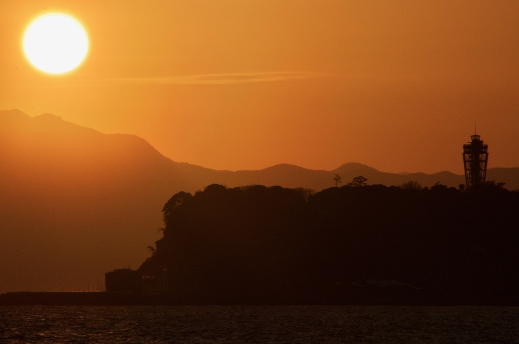 夕暮れ　江ノ島