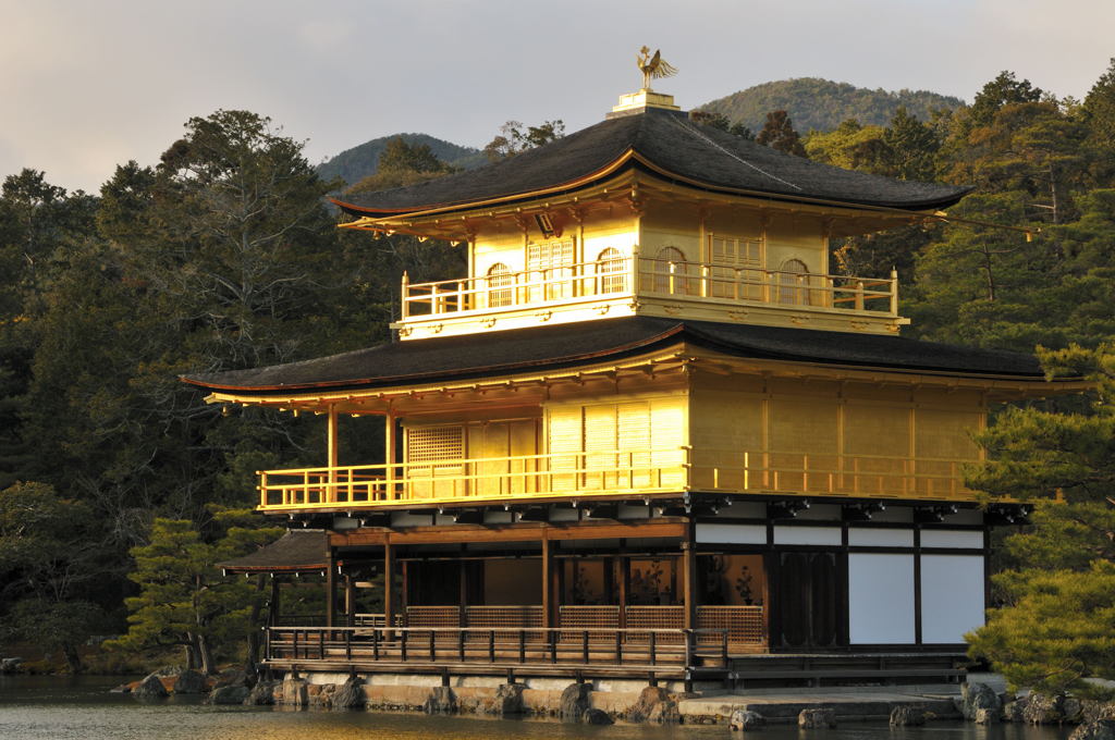 鹿苑寺舎利殿