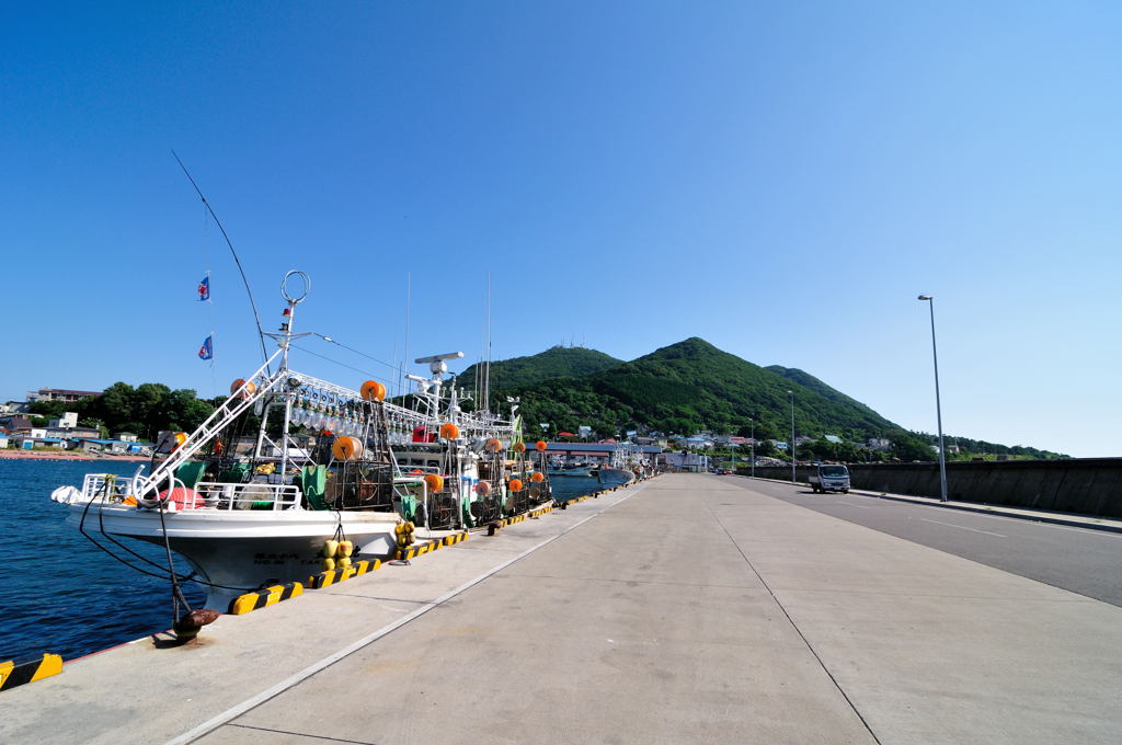 函館漁港イカ釣り漁船 By じんざぶろう Id 写真共有サイト Photohito