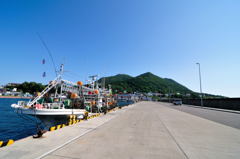 函館漁港イカ釣り漁船