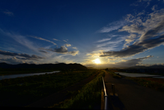 河川の夕景　