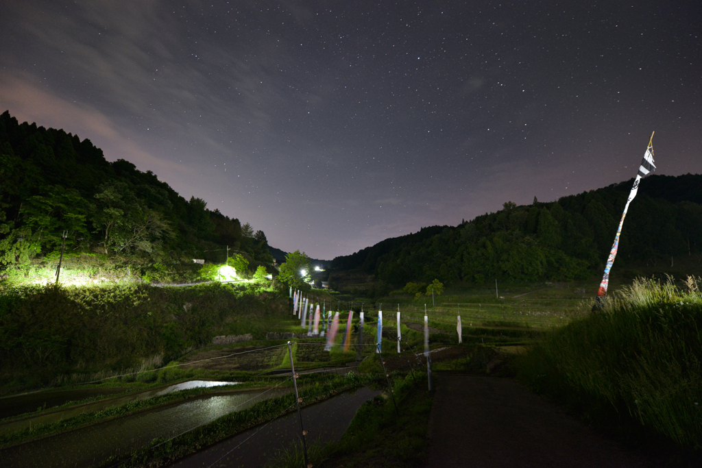 夜更けの棚田