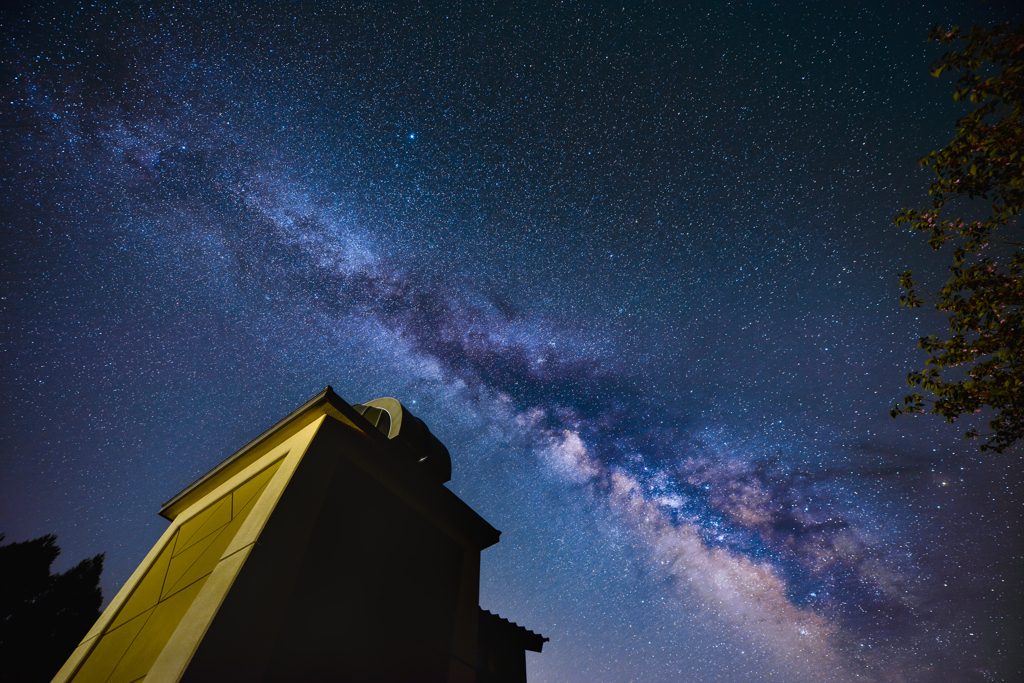 天の川が光る夜