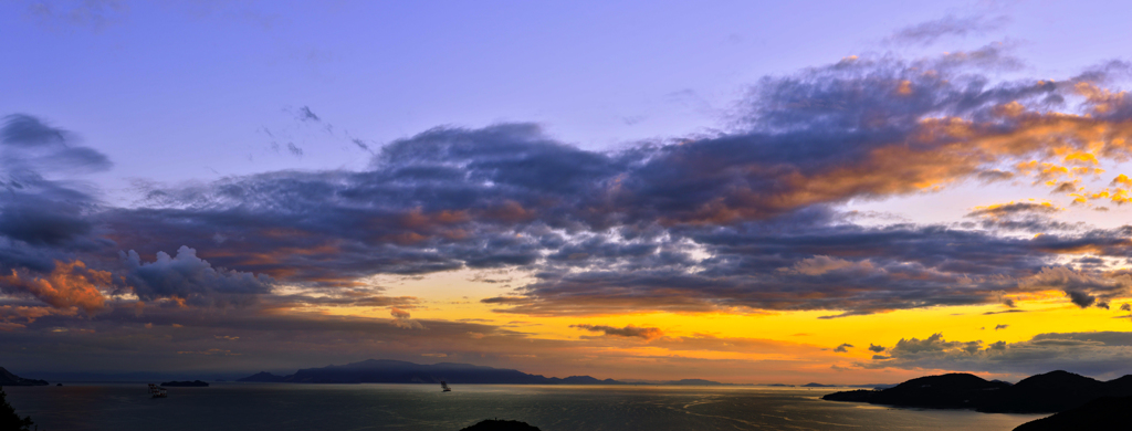 秋　夕空