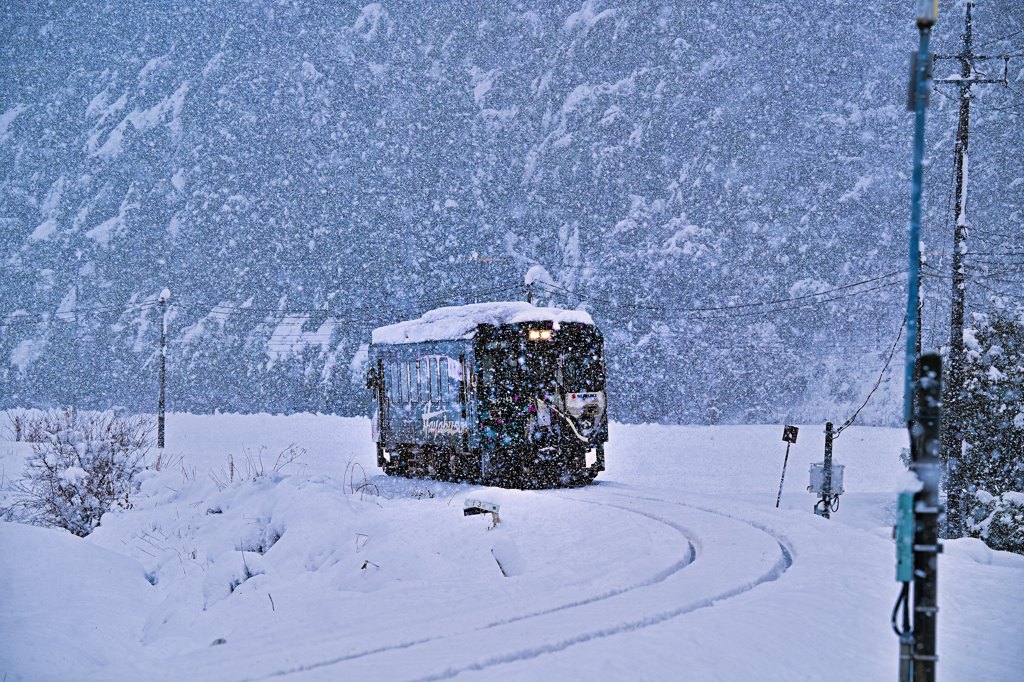 雪降る若桜鉄道