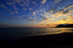 夕暮れの浜辺