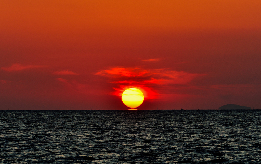 　達磨夕日