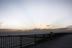 夕暮れカップル