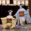 京都 東山花灯路 祇園甲部による奉納舞踊