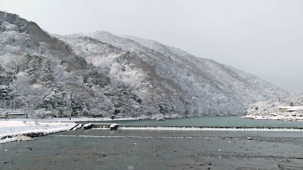 京都 嵐山の雪化粧 II