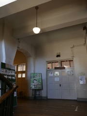 京都 立誠シネマ 上映室の入口