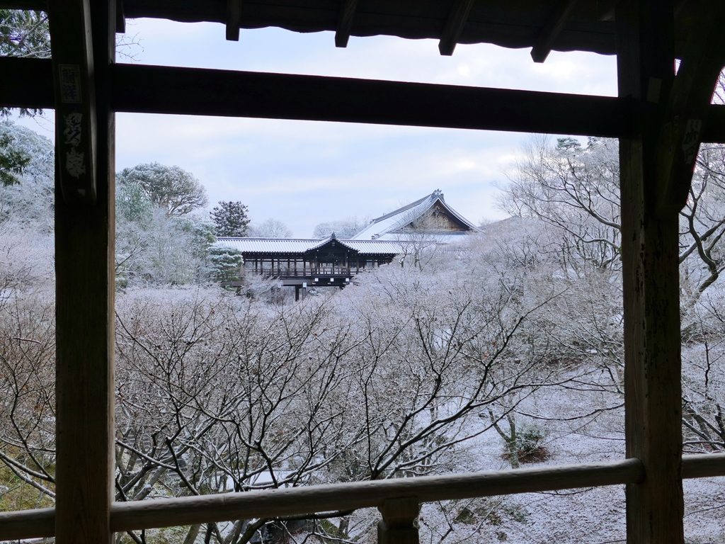 京都 東福寺 雪の朝 II