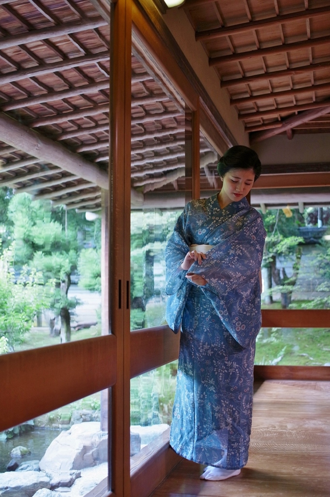 京都 廊下の影