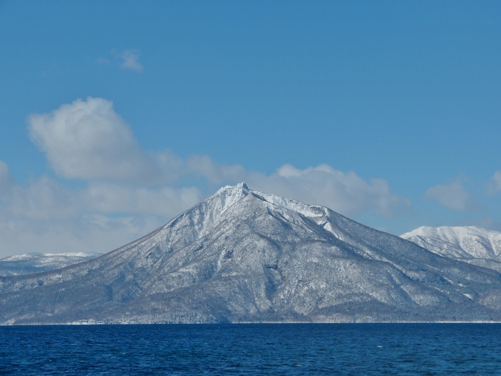 北海道 支笏湖 恵庭岳