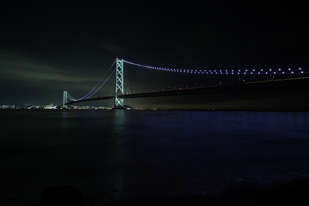 夜の大橋
