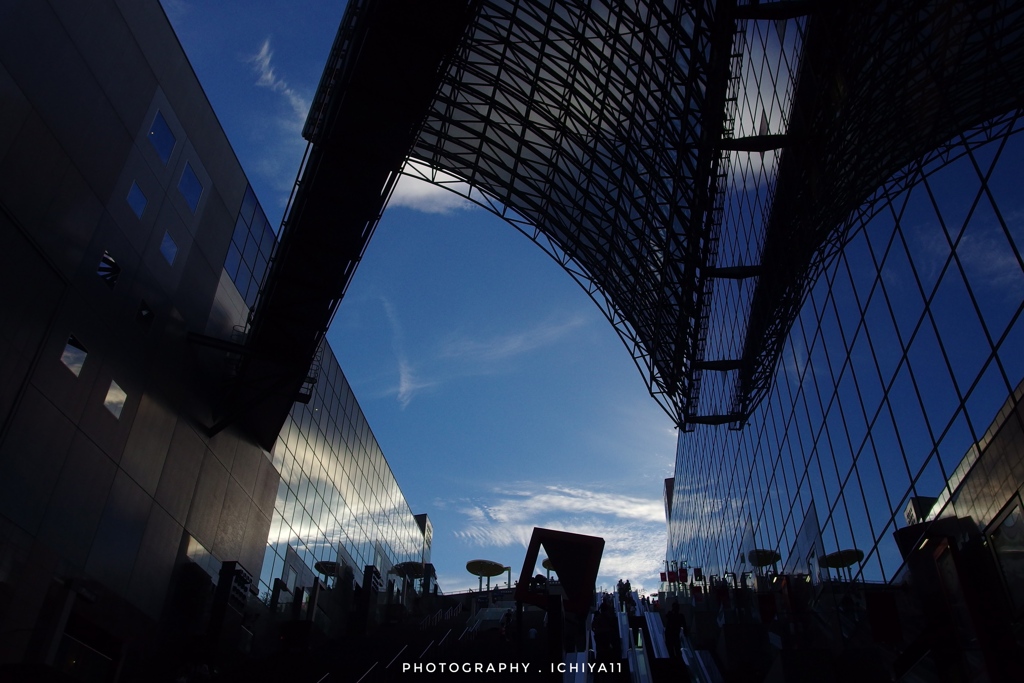 京都駅のコントラスト