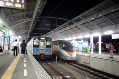 夜の高松駅