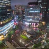 飛翔を彩る夜の街