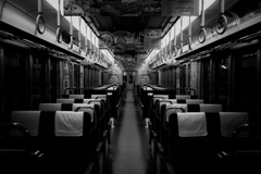 在りし日の無人電車に勤しむか