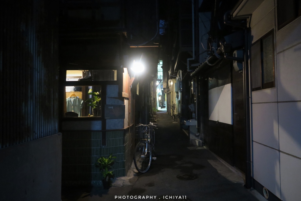 自転車のある浮御堂小路　壱